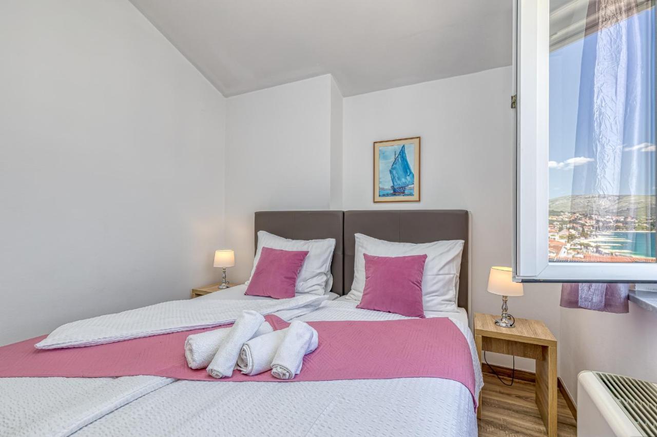 Island Resort Mihaela - Happy Rentals โตรกีร์ ภายนอก รูปภาพ